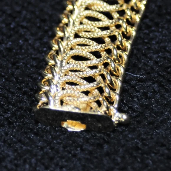 14K Solid Yellow Gold Flexible Link Mesh Bracelet - Picture 3 of 16